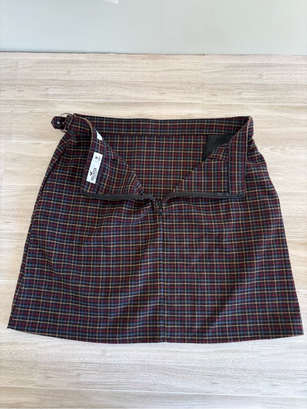 Hollister Plaid Mini Wrap Skirt Medium Back Zip EUC Dark Academia Collegiate - Picture 5 of 10